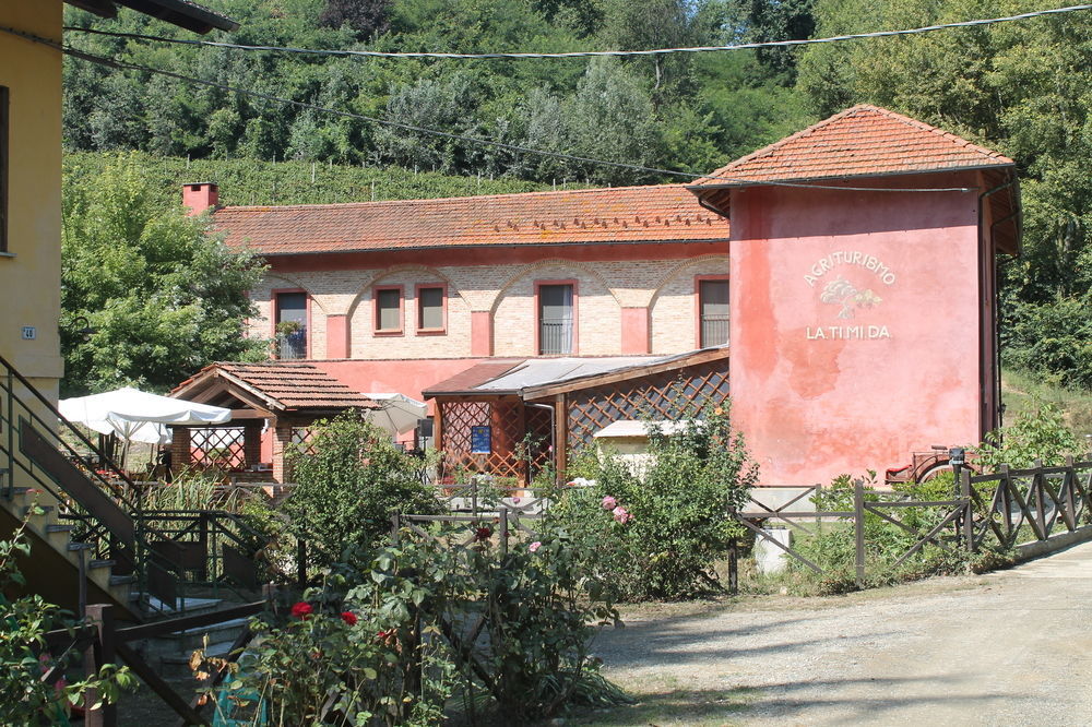 Agriturismo La.Ti.Mi.Da. Villa Cassine Esterno foto